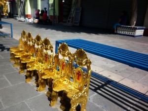 jesus_chairs_merced