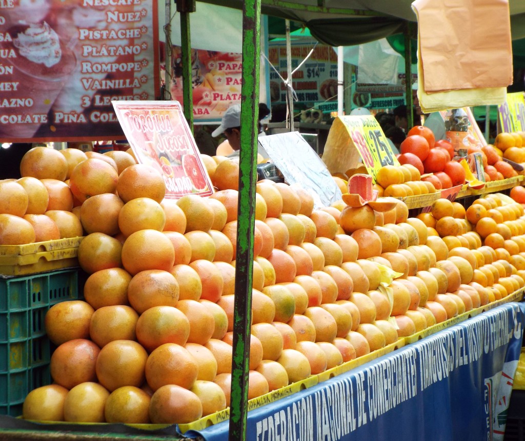 Sunday Tianguis in Del Valle